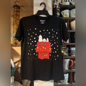 Peanuts Black T-Shirt with Snoopy Design Holiday Christmas size XS NEW